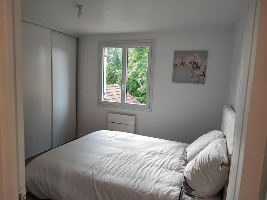 Charmant Appartement 2 Pieces Proche Disneyland Villeneuve-Saint-Denis Kültér fotó